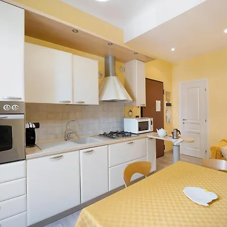 Vacanze Apartment *